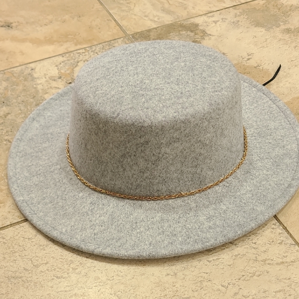 Stylish Women's Gray Hat with Gold Detail